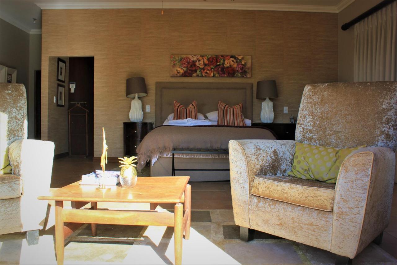 Karee & Wild Olive Guest Lodge Hekpoort Екстериор снимка